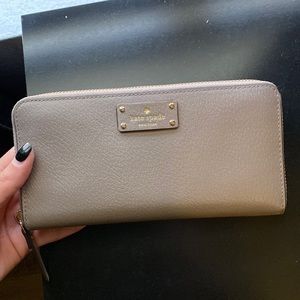 Kate Spade Gray Wallet